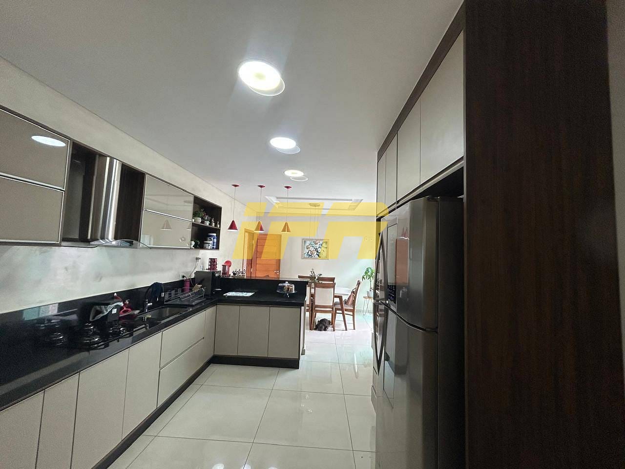 Casa, 4 quartos, 250 m² - Foto 6