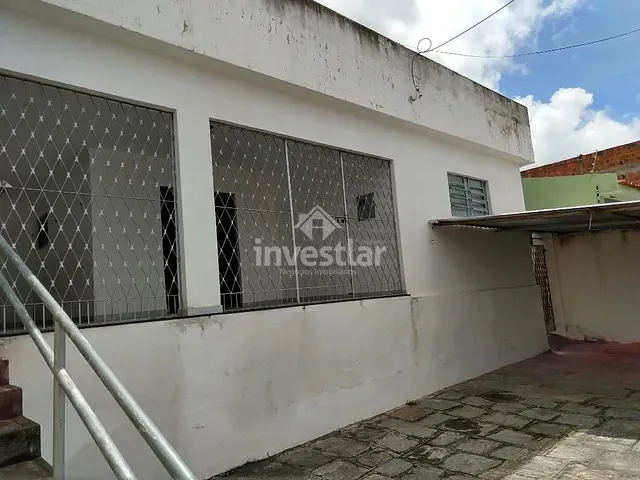 Casa com 420m² 4 quartos e 3 banheiros, à venda, no bairro Alto Branco em Campina Grande