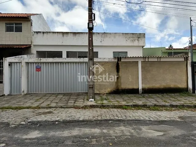 Casa com 420m² 4 quartos e 3 banheiros, à venda, no bairro Alto Branco em Campina Grande