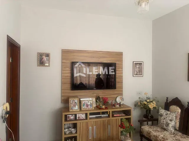 Casa com 101m² 1 quarto e 1 banheiro, à venda, no bairro Vila Santa Cruz em Mococa