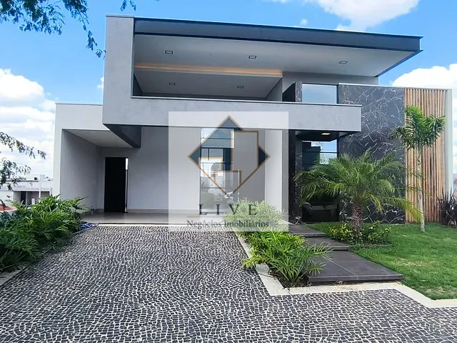Casa 3 quartos e 4 banheiros, à venda, no bairro Parque dos Pinheiros em Nova Odessa