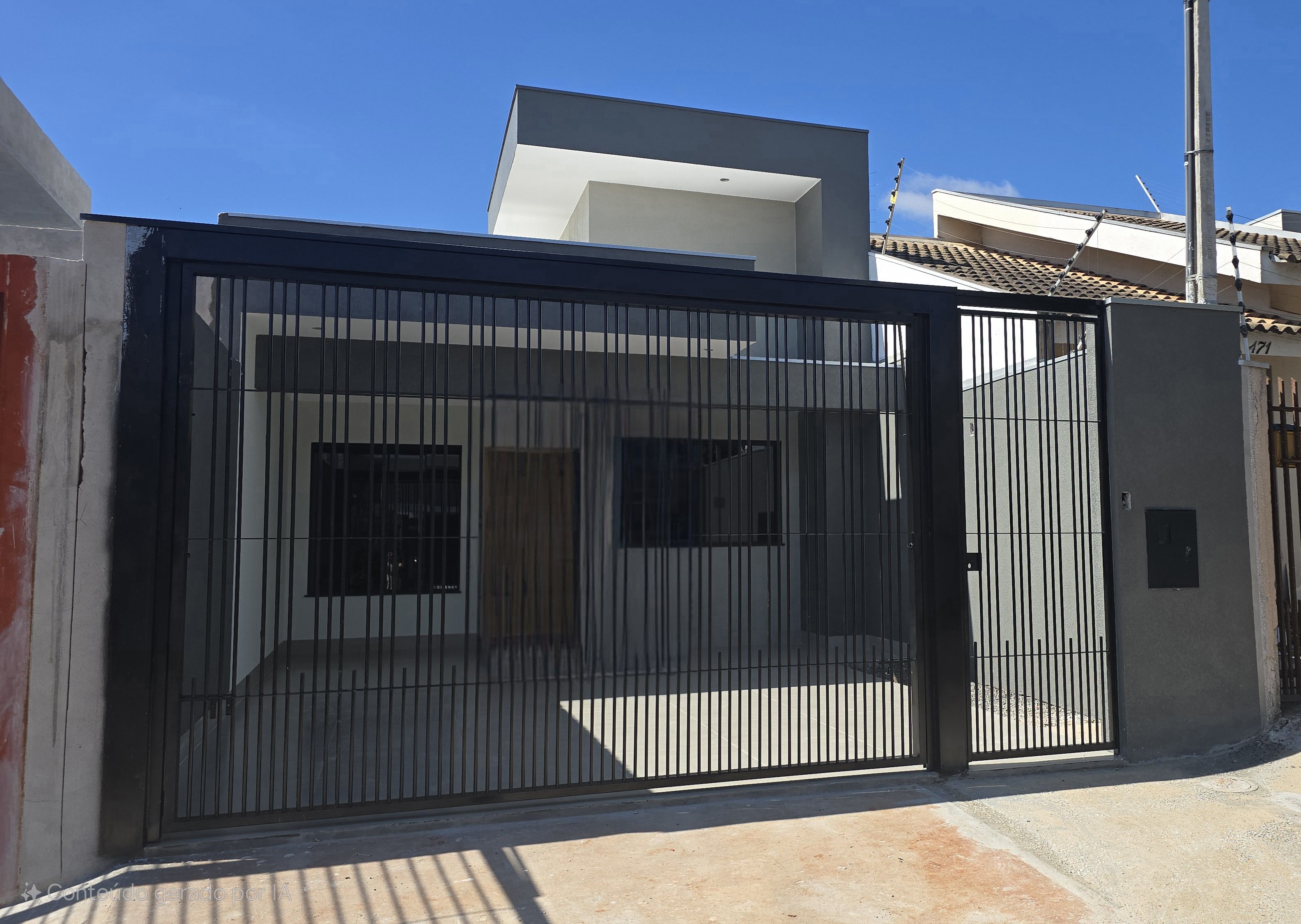 Casa à venda com 3 quartos, 84m² - Foto 1