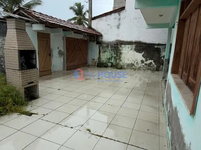 Casa 4 quartos e 3 banheiros, à venda, no bairro Olivença em Ilhéus
