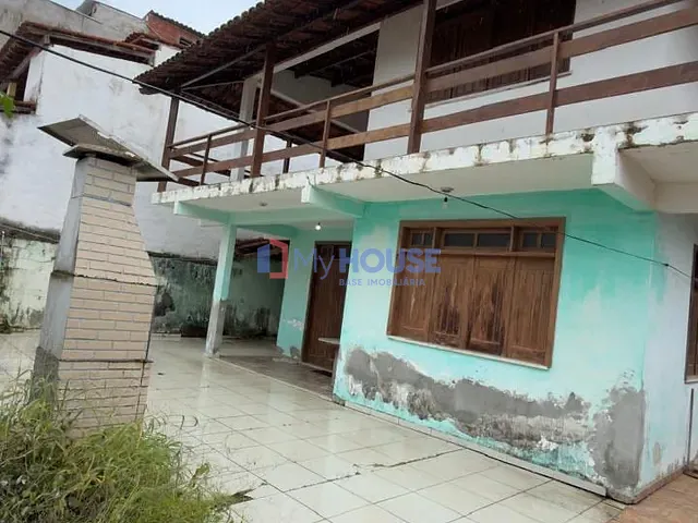 Casa 4 quartos e 3 banheiros, à venda, no bairro Olivença em Ilhéus