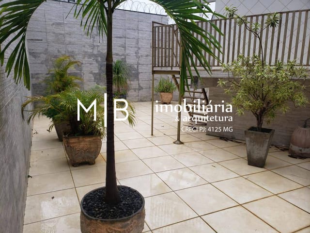 Casa com 380m² 4 quartos e 2 banheiros, à venda, no bairro BOM PASTOR em CATAGUASES