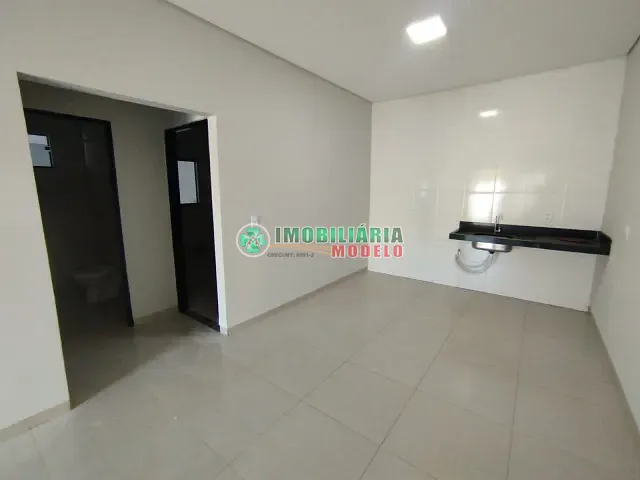 Casa 2 quartos e 1 banheiro, para alugar, no bairro Jardim Florianópolis em Canarana