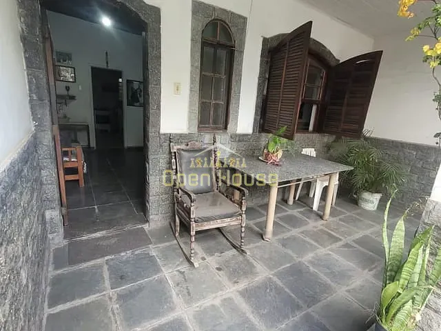 Casa com 360m² 3 quartos e 1 banheiro, à venda, no bairro Aterrado em Volta Redonda