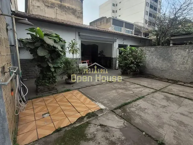 Casa com 360m² 3 quartos e 1 banheiro, à venda, no bairro Aterrado em Volta Redonda
