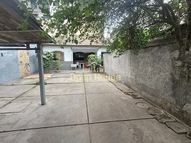 Casa com 360m² 3 quartos e 1 banheiro, à venda, no bairro Aterrado em Volta Redonda