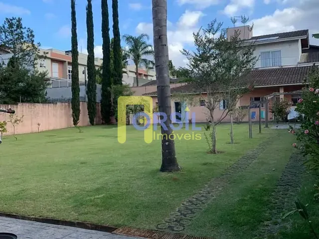 Casa com 1530m² 5 quartos e 6 banheiros, à venda ou para alugar, no bairro Vila Oliveira em Mogi das Cruzes