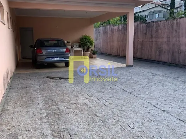 Casa com 1530m² 5 quartos e 6 banheiros, à venda ou para alugar, no bairro Vila Oliveira em Mogi das Cruzes