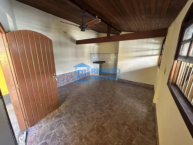 Casa 1 quarto e 1 banheiro, para alugar, no bairro Centro em Maricá