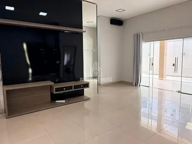 Casa 3 quartos e 3 banheiros, para alugar, no bairro Ribeirão do Lipa em Cuiabá