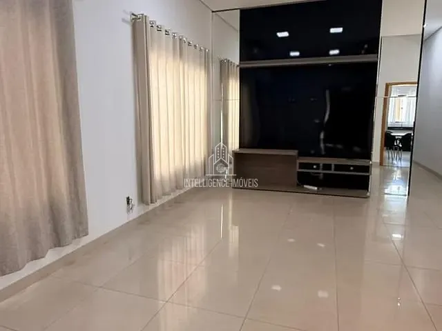 Casa 3 quartos e 3 banheiros, para alugar, no bairro Ribeirão do Lipa em Cuiabá
