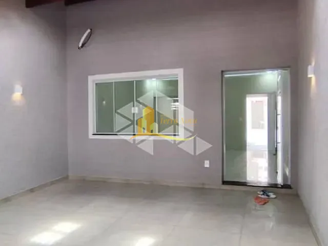 Casa 3 quartos e 2 banheiros, à venda, no bairro Tupi em Praia Grande