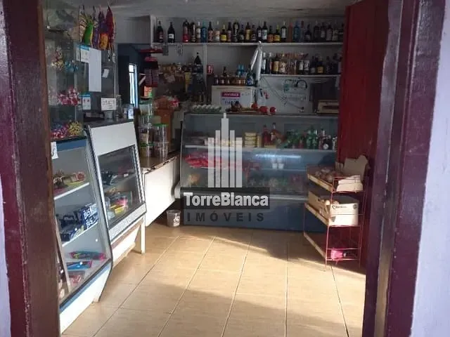 Casa com 275m² 3 quartos e 2 banheiros, à venda, no bairro Contorno em Ponta Grossa