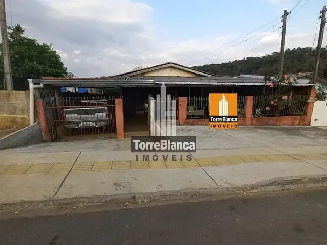 Casa com 275m² 3 quartos e 2 banheiros, à venda, no bairro Contorno em Ponta Grossa