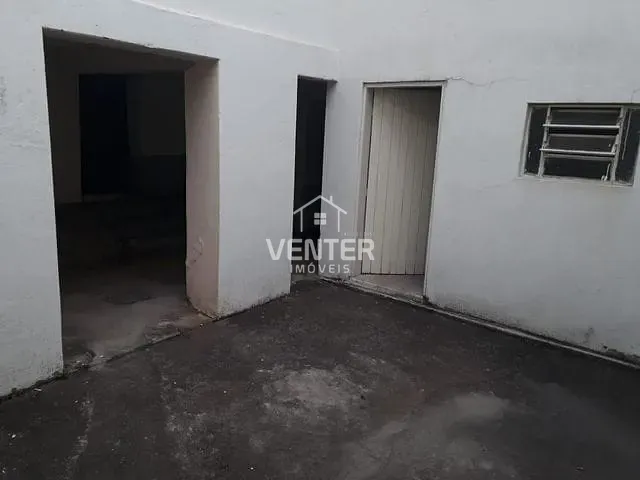 Casa com 250m² 2 quartos e 1 banheiro, à venda, no bairro Centro em Taubaté