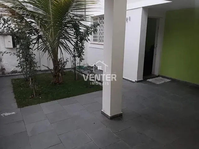 Casa com 250m² 2 quartos e 1 banheiro, à venda, no bairro Centro em Taubaté