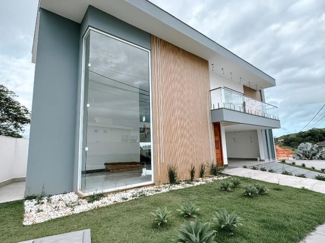 Casa com 600m² 6 quartos e 5 banheiros, à venda, no bairro Vale dos Cristais em Macaé