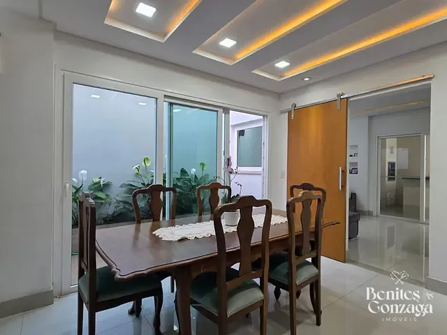 Casa 3 quartos e 5 banheiros, à venda, no bairro Jardim Novo Horizonte em Maringá