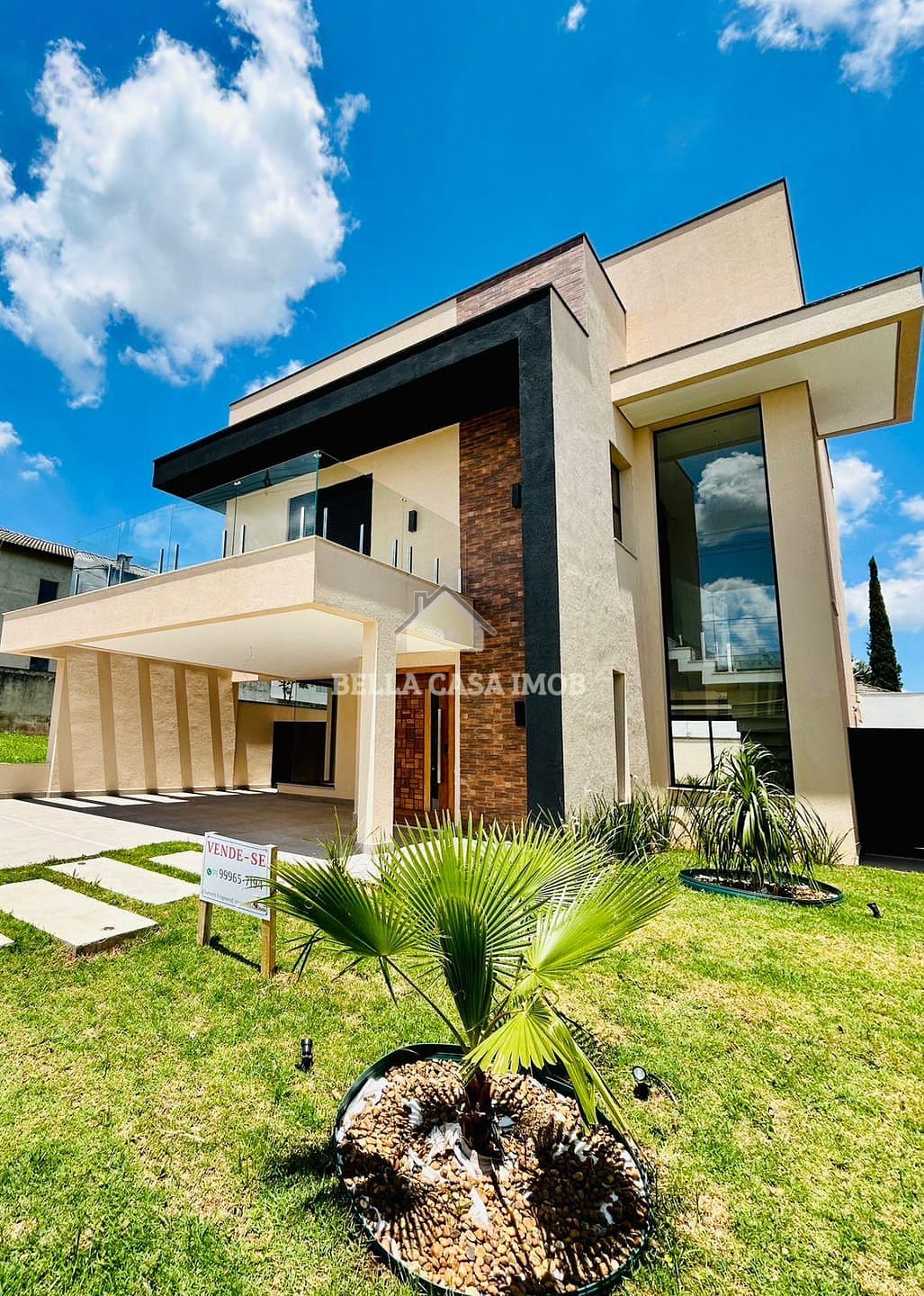 Casa, 3 quartos, 211 m² - Foto 1