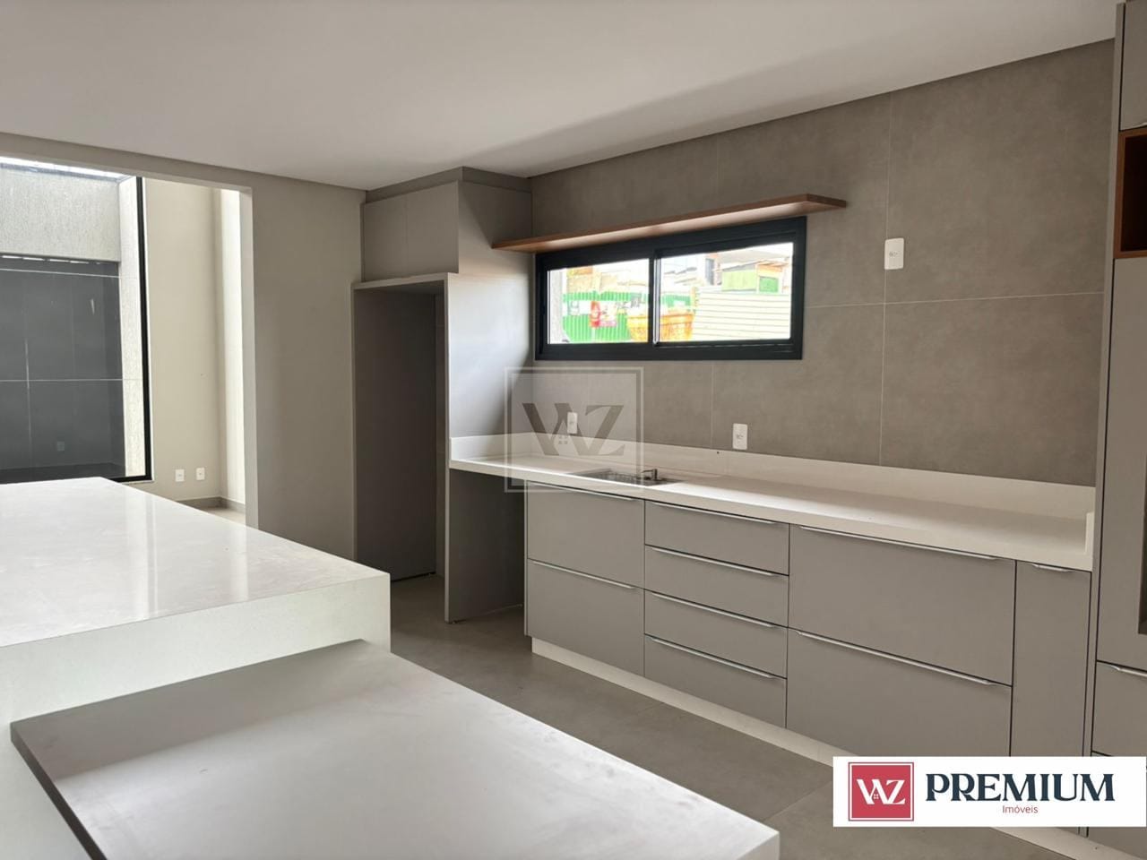 Casa à venda com 4 quartos, 260m² - Foto 9