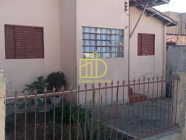 Casa com 200m² 2 quartos e 1 banheiro, à venda, no bairro Jardim Guadalajara em Sorocaba