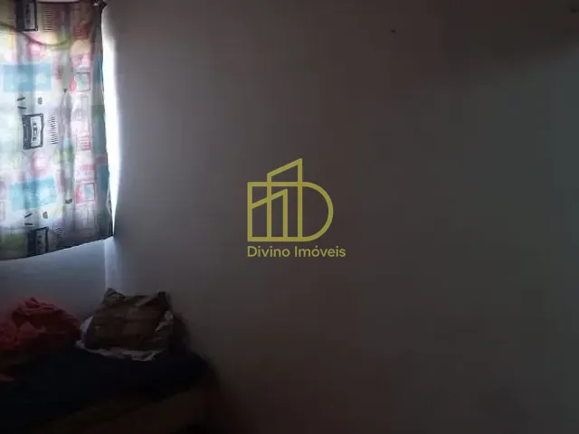 Casa com 200m² 2 quartos e 1 banheiro, à venda, no bairro Jardim Guadalajara em Sorocaba
