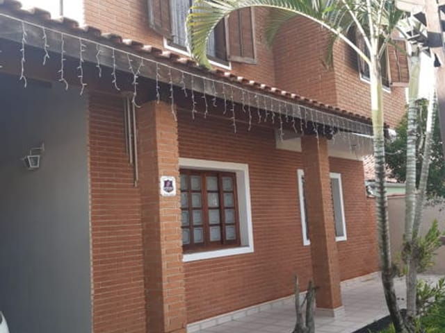 Casa com 236m², à venda, no bairro Chácara Galega em Pindamonhangaba