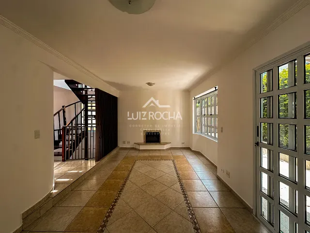 Casa com 308m² 3 quartos e 3 banheiros, à venda, no bairro Chácara Pavoeiro em Cotia