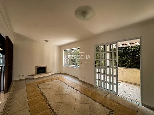 Casa com 308m² 3 quartos e 3 banheiros, à venda, no bairro Chácara Pavoeiro em Cotia