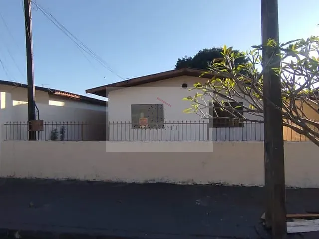 Casa 3 quartos e 1 banheiro, para alugar, no bairro Manoel Müller em Rolândia