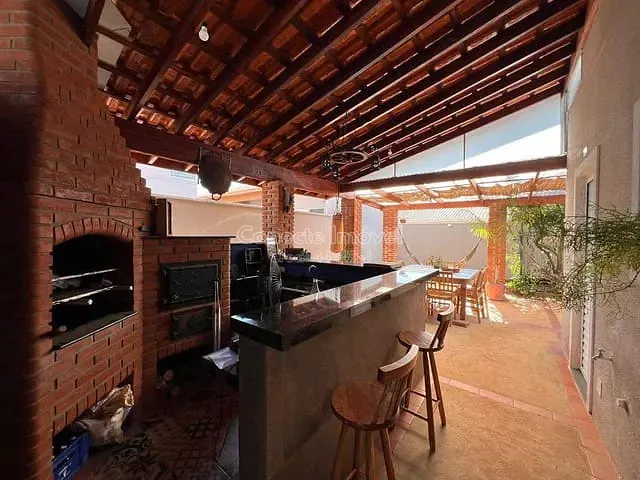 Casa 2 quartos e 2 banheiros, à venda, no bairro Recanto Camanducaia em Jaguariúna