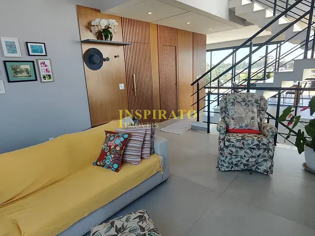 Casa com 980m² 3 quartos e 5 banheiros, à venda, no bairro Medeiros em Jundiaí