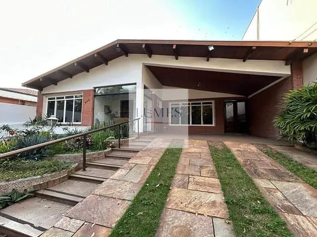 Casa com 427m², para alugar, no bairro Vila Frezzarin em Americana