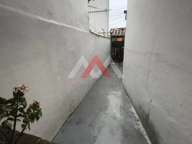 Casa 1 quarto e 2 banheiros, para alugar, no bairro Piratininga em Niterói