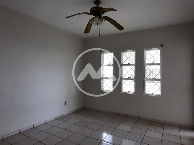 Casa com 368m² 3 quartos e 3 banheiros, à venda, no bairro Zona 02 em Cianorte