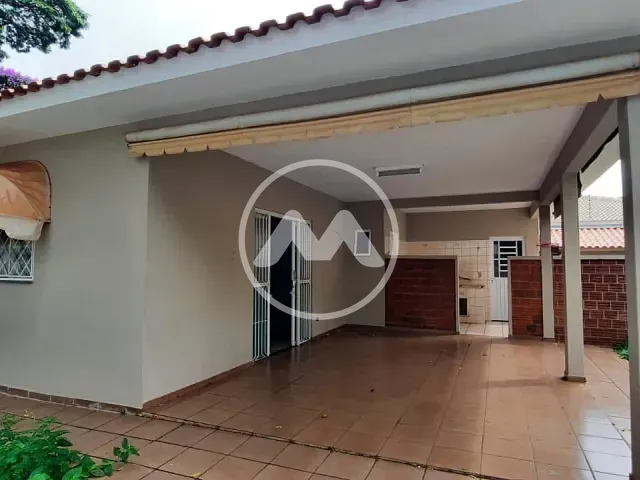 Casa com 368m² 3 quartos e 3 banheiros, à venda, no bairro Zona 02 em Cianorte