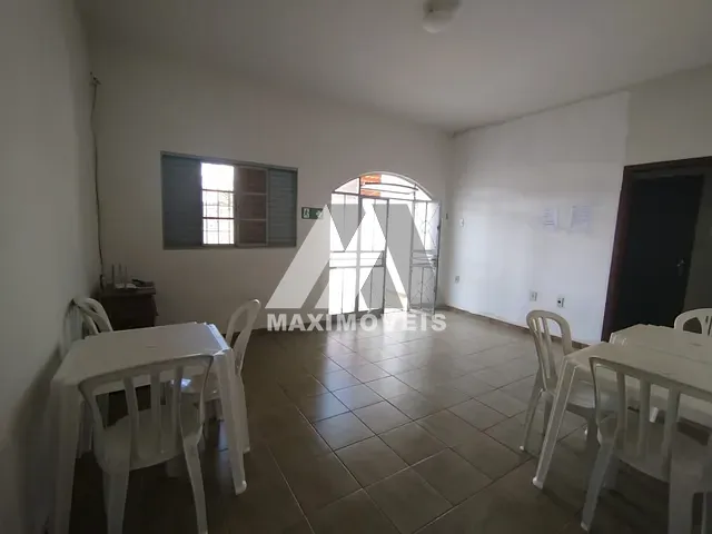 Casa com 540m² 6 quartos e 2 banheiros, à venda, no bairro Renascença em Araçuaí