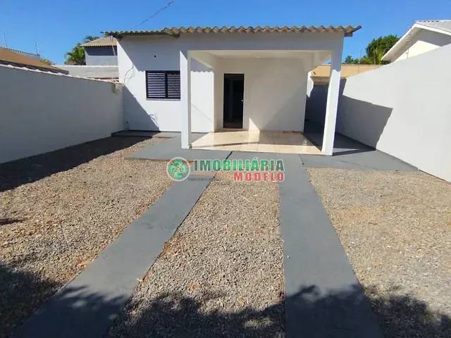 Casa 2 quartos e 1 banheiro, para alugar, no bairro centro em Canarana