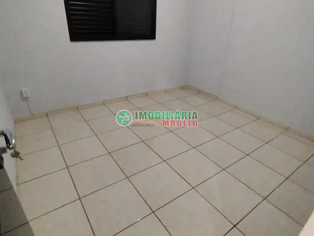 Casa 2 quartos e 1 banheiro, para alugar, no bairro centro em Canarana