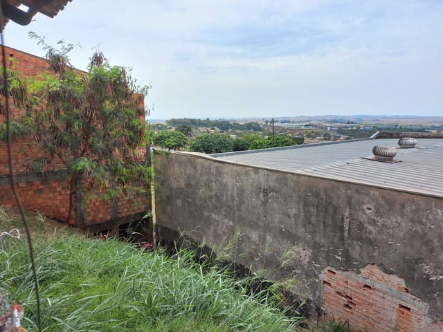 Casa com 252m² 3 quartos e 1 banheiro, à venda, no bairro Jardim Cidade Verde em Cambé
