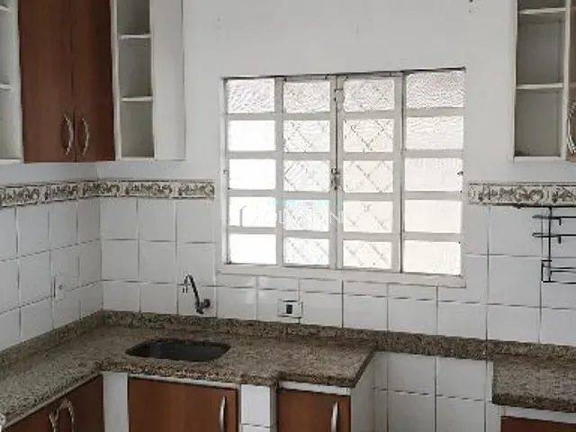 Casa com 200m² 2 quartos e 1 banheiro, para alugar, no bairro Jardim Leonor em Artur Nogueira