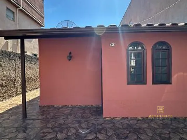 Casa 4 quartos e 3 banheiros, à venda, no bairro Casa de Pedra em Volta Redonda