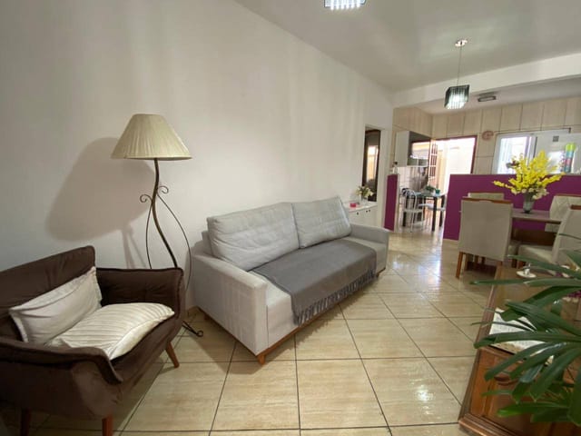 Casa 4 quartos e 2 banheiros, à venda, no bairro Adeodato em Santa Luzia