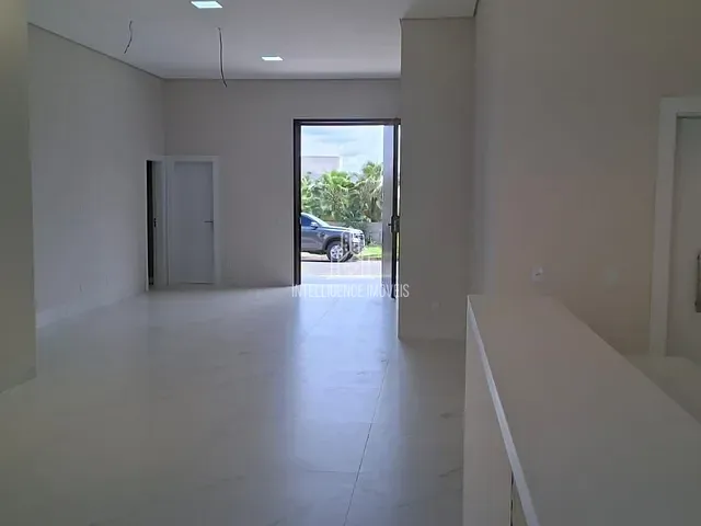 Casa com 474m² 3 quartos e 4 banheiros, à venda, no bairro Parque Amperco em Cuiabá