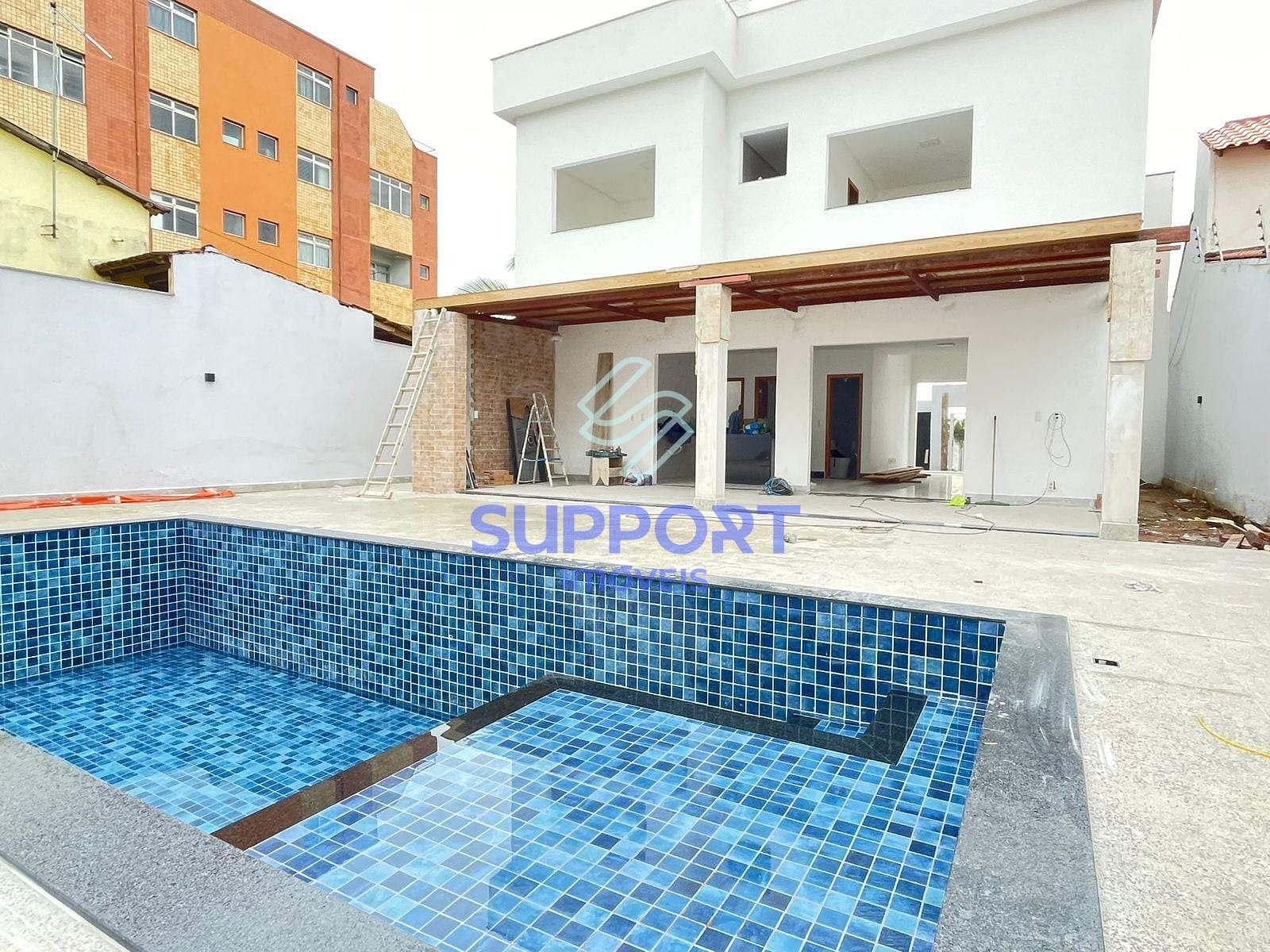 Casa, 3 quartos, 216 m² - Foto 2