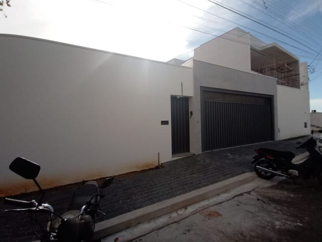 Casa com 681m² 4 quartos e 4 banheiros, à venda, no bairro Parque das Nações em São João da Boa Vista