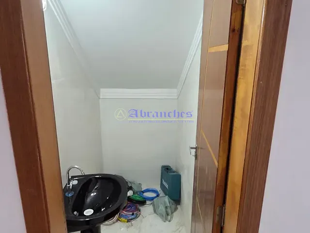 Sobrado com 73m² 2 quartos e 1 banheiro, à venda ou para alugar, no bairro Cidade Kemel em São Paulo